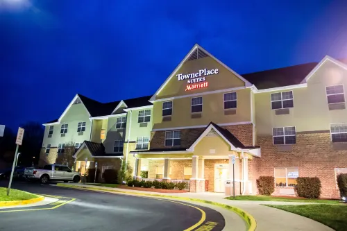 TownePlace Suites Quantico Stafford - 駐車場