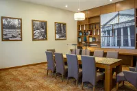 Hampton Inn by Hilton Guadalajara/Expo - románticos