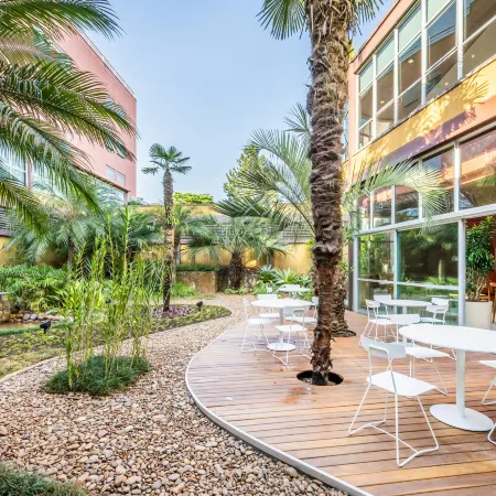 Almenat Embu Das Artes, Tapestry Collection by Hilton