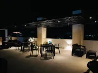 Beachfront Views next to the pier - 2つ星