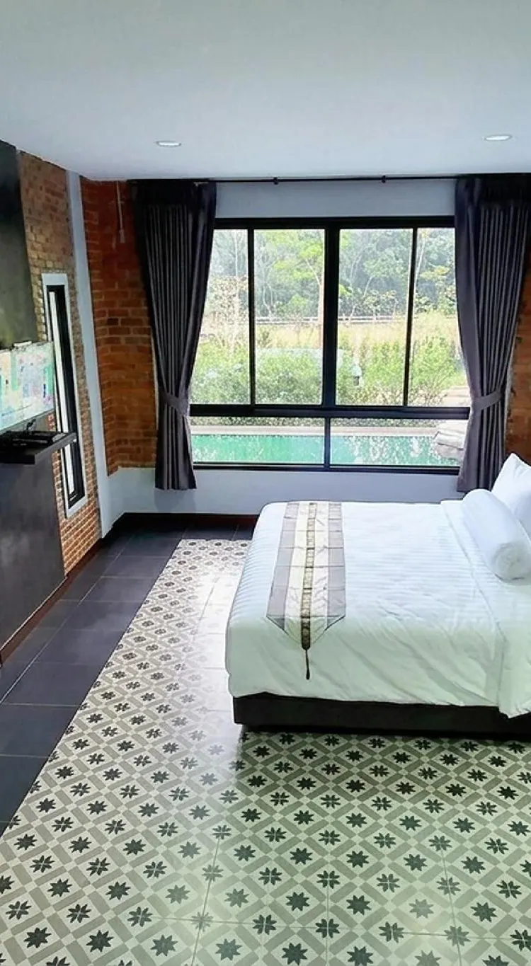 ห้องดีลักซ์ เตียงใหญ่ 1 เตียง