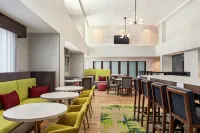 Hampton Inn & Suites  Oroville - 2성급