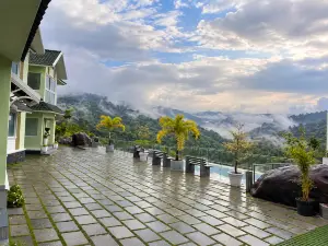 Foggy Knolls Resort