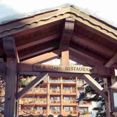 Hôtel LE BLIZZARD Hotel Exterior