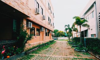 Palm Spring Apartment - Housity