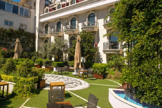 Sura Design Hotel & Suites Istanbul Отели рядом с достопримечательностью «Топкапы»