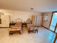 ريزيدنس لو تيراتسي سول مونتيفيلترو Hotels near Oaks Park