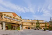 Holiday Inn Resort the Lodge at Big Bear Lake Hotels near Pine Knot Village