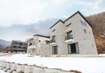 Hwacheon Star Garden Pension Отели в г. Хвачхон