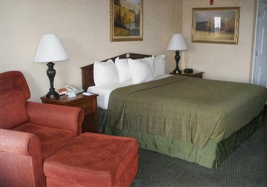 Quality Inn Decatur River City