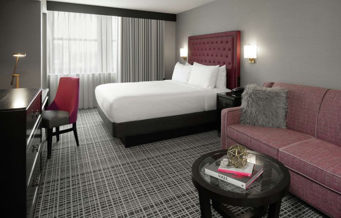The Axis Hotel Moline, Tapestry Collection by Hilton