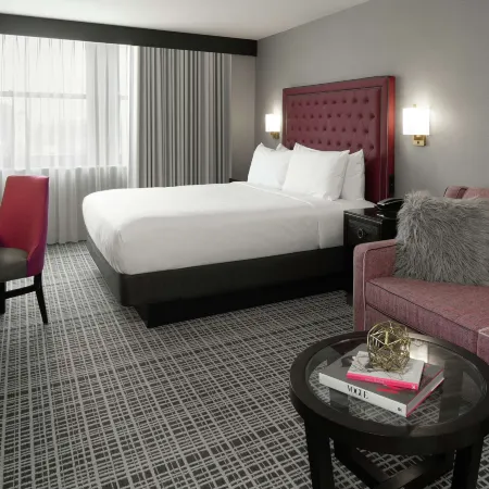 The Axis Hotel Moline, Tapestry Collection by Hilton