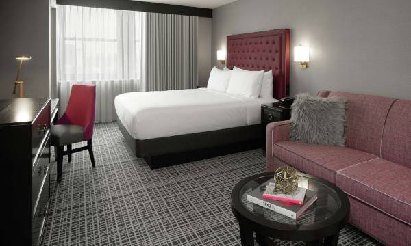 The Axis Hotel Moline, Tapestry Collection by Hilton