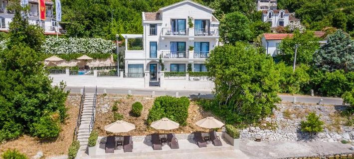 Hotel Palazzo del Mare - Essenza Hotels in Dobrota