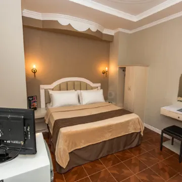 Urban Travellers Hotel