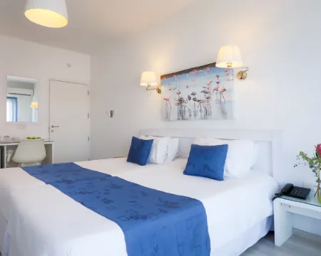 Mikes Kanarium City Hotel Hotels in Larnaca