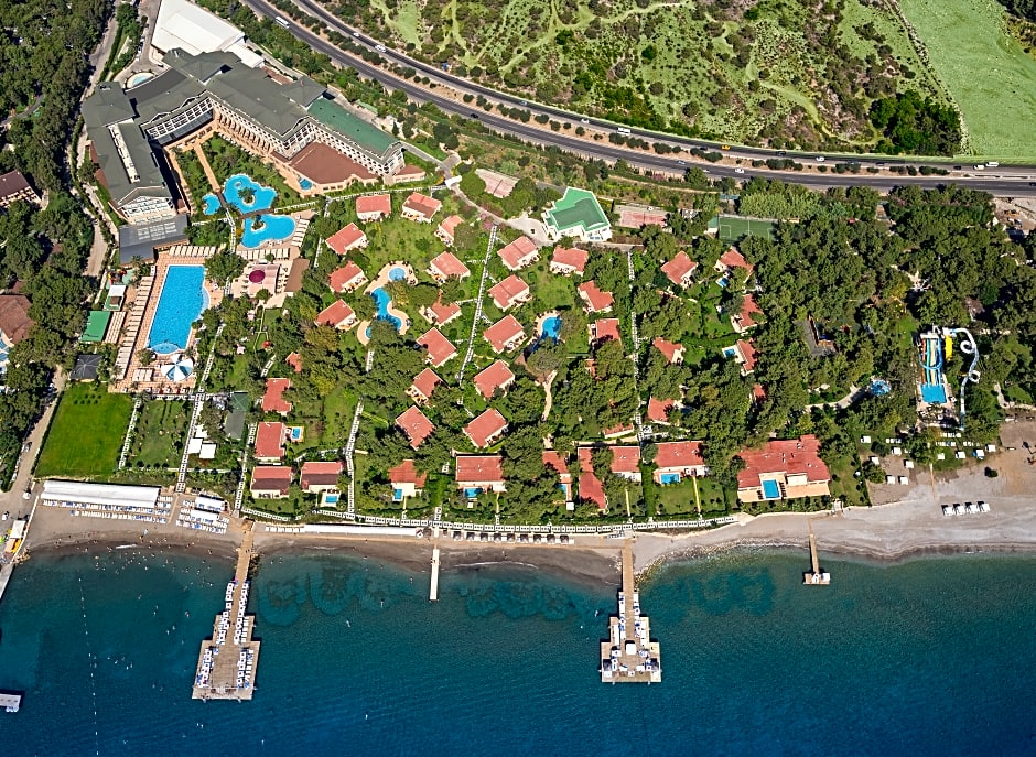 Amara Luxury Resort