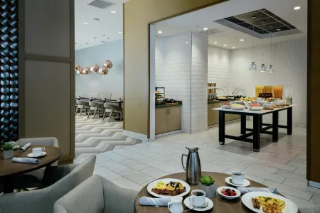 Hilton Garden Inn Seattle Bellevue Downtown