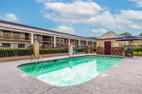 Quality Inn Mobile West Tillmans Corner - 2-stjärniga
