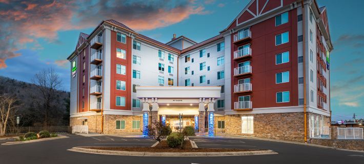 Holiday Inn Express & Suites ASHEVILLE DOWNTOWN by IHG Hotels in Asheville