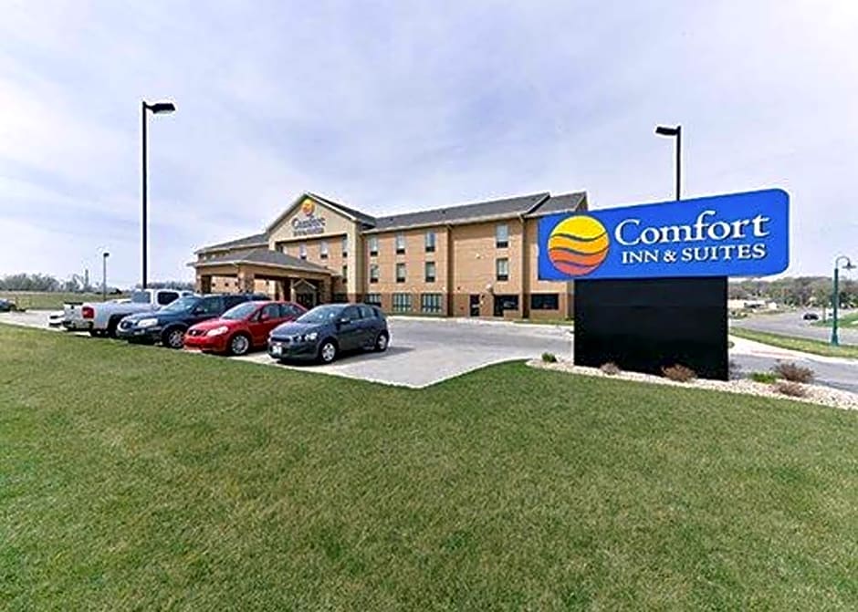 Holiday Inn Express & Suites Junction City