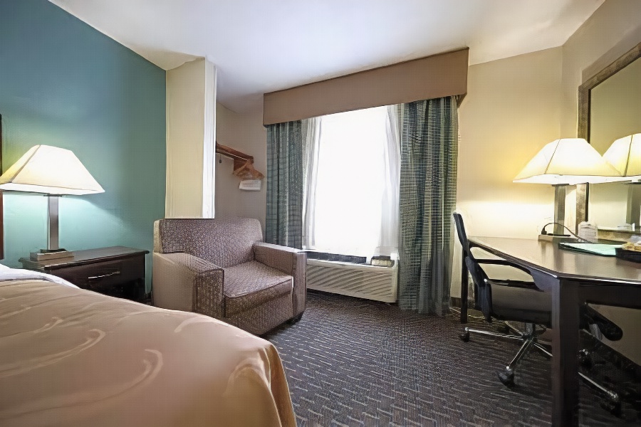 Copley Inn & Suites, Copley - Akron