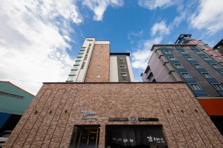 Jeonju Sanjeongdong Hotel Gam Stay Отели рядом со станцией Станция Jeonju