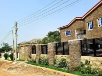 Charming Quiet & Cozy - Close to Highway Parking