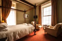 The Manor Hotel Отели в г. Лланфиейнджел Кумду вит Булч энд Катедин