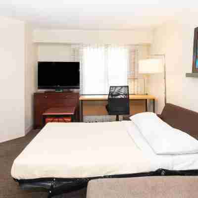 Residence Inn Evansville East Rooms