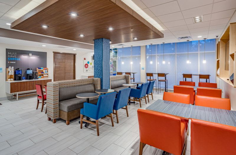 Holiday Inn Express & Suites Elkhart North by IHG photo 4
