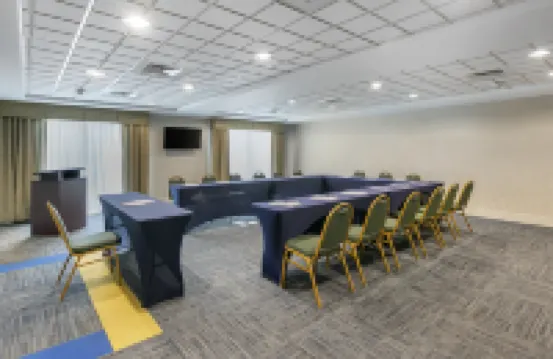 Holiday Inn Express & Suites MOUNT ARLINGTON-ROCKAWAY AREA by IHG