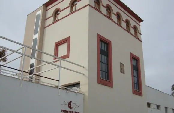 蒙特盧納青年旅舍