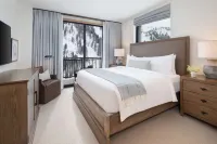 The Snowpine Lodge Hotels in Brighton