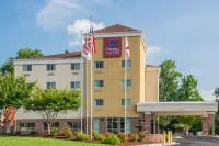 Comfort Suites Huntsville MidCity District at Research Park فنادق في هانتسفيل