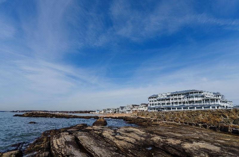 Madison Beach Hotel , Curio a Collection by Hilton photo 2