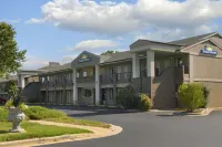 Days Inn by Wyndham Raleigh Glenwood-Crabtree Hotel in zona Prairie Ridge Ecostation