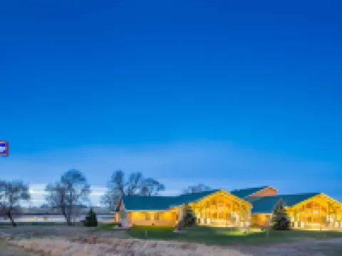 AmericInn by Wyndham Chamberlain Conference Center Hoteles en Chamberlain