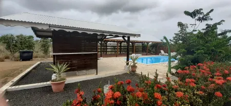 Individual Guest Room Rentals with Private Bathroom Отели в г. Пор-Луи