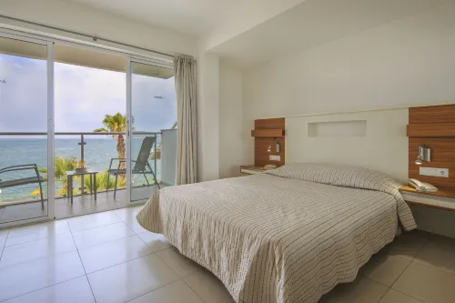 Hotel Delta Hotels in Foca Mahallesi
