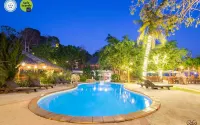 Phi Phi the Beach Resort - piscine
