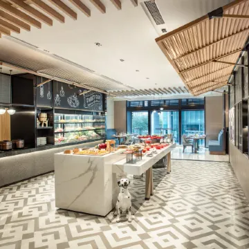 Crowne Plaza SHANGHAI NANJING ROAD by IHG