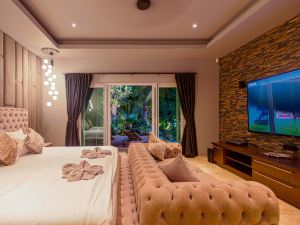 6 Bedroom Luxury Villa on Golf Course (PH125)