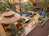 Livinn Hotel Minneapolis North / Fridley - parking