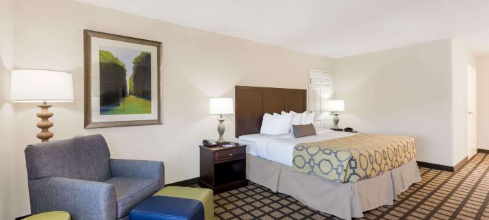 Baymont by Wyndham Erie Hotels in Summit Township