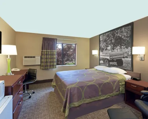 Super 8 by Wyndham Carroll Hotels in Carroll