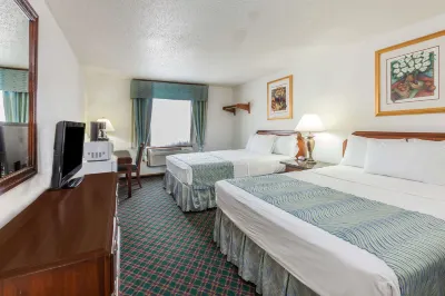 Super 8 by Wyndham Irving DFW Airport/South Hotels in Irving