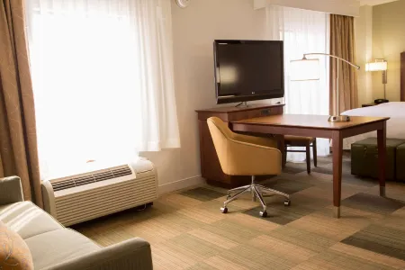 Hampton Inn & Suites Albany-Downtown