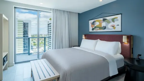 แอทเวลล์สวีทส์ ไมอามี บริคเคลล์ บาย IHG in ไมอามี