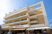 Hotel Atol - parking